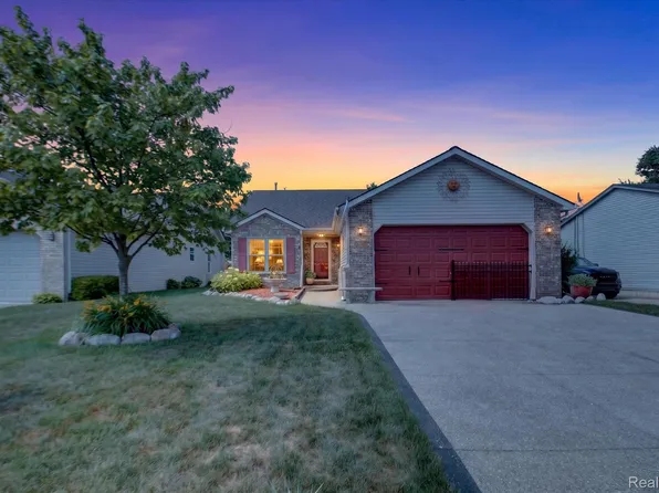 24220 Harrison St, Clinton Township, MI 48035