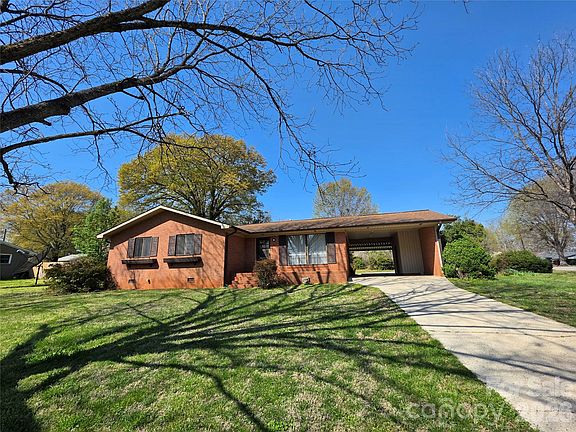 2nd image of 217 Park Rd