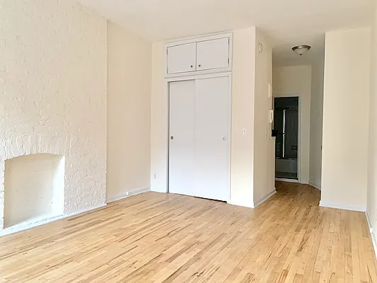 Rented by PocketBroker Inc | media 5