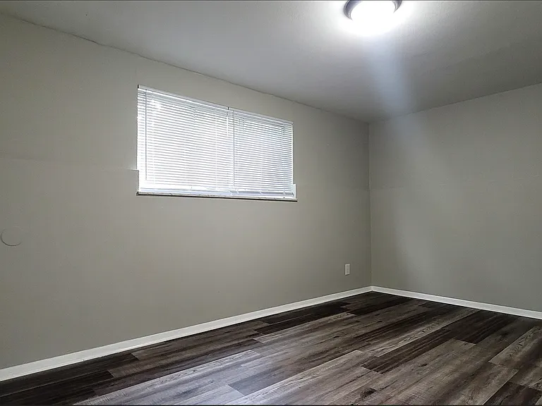 Flowerdale Apartments — Photo 14