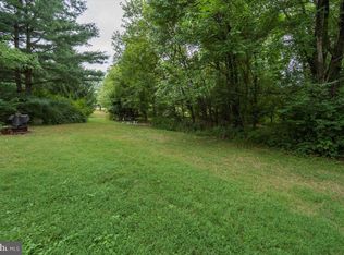 733 S Lewis Rd, Royersford, PA 19468