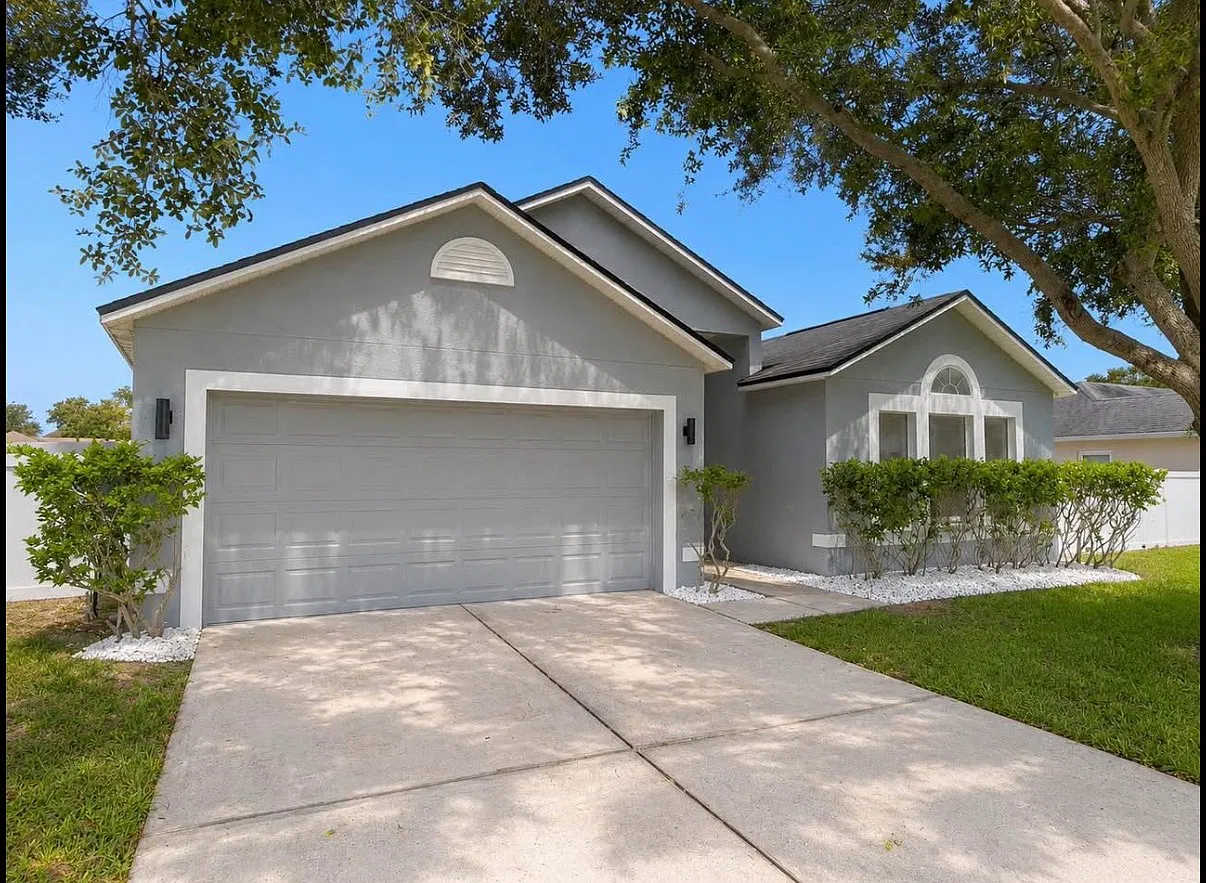 4 bed, 1874 sqft, $3,500 — Photo 1