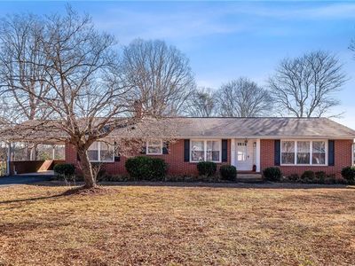 6356 Skylark Rd, Pfafftown, NC, 27040