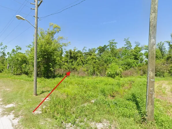 81 Bayou Ave, Panama City, FL 32401