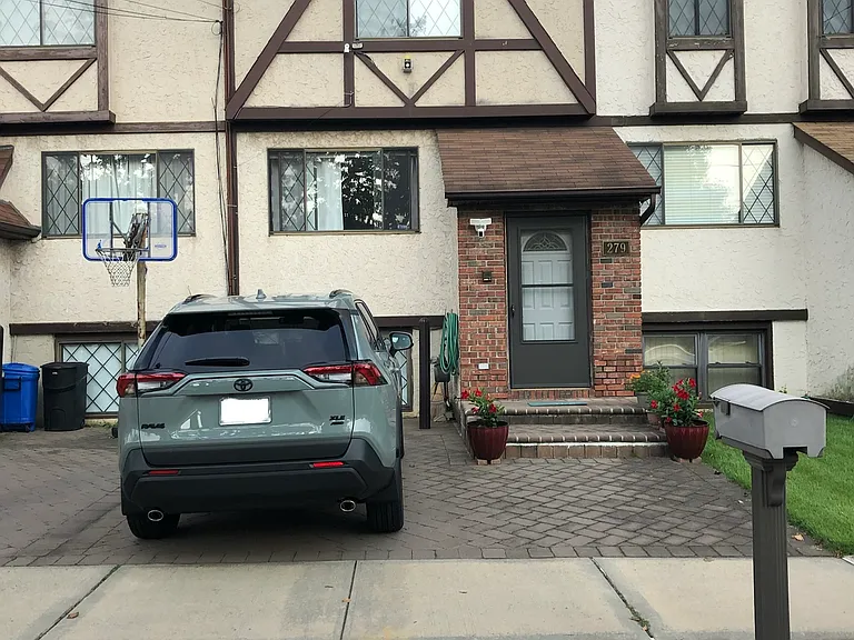 279 Kell Ave — Photo 3