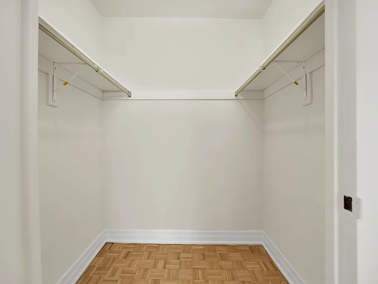 1137 Royal York Rd #1 BD — Photo 11
