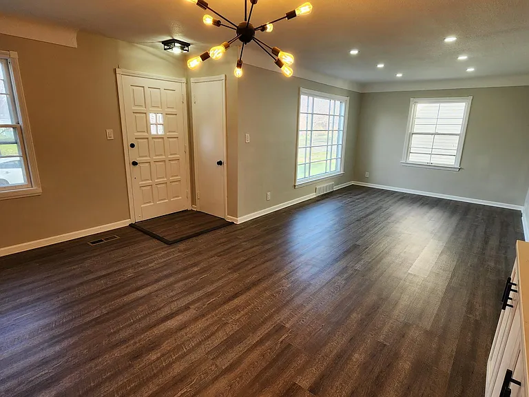 4156 Hinsdale Rd — Photo 5