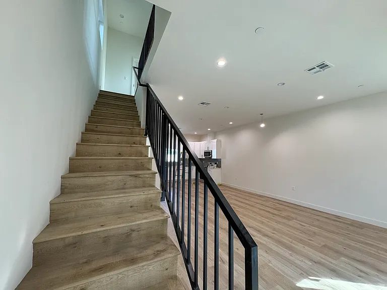 8351 Tunney Ave — Photo 6