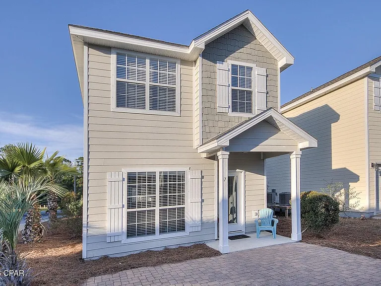 7 Barbados Ln — Photo 1