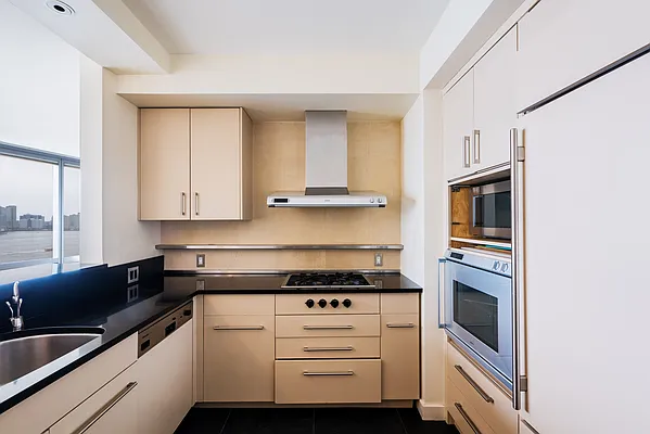 Rented by Landmark Property Holdings LLC | media 2