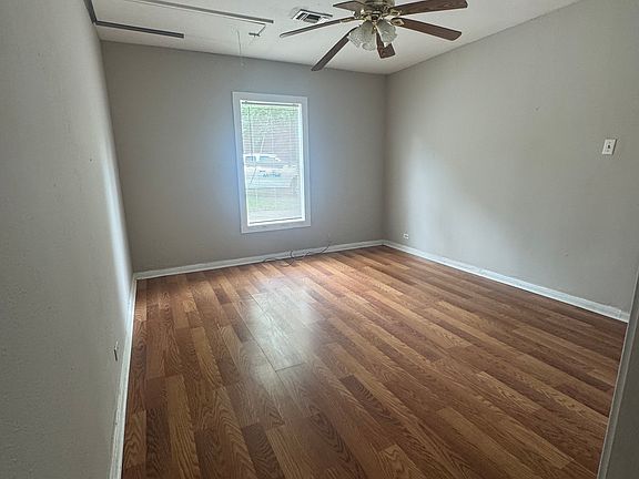 5th image of 1501 N Travis St #1