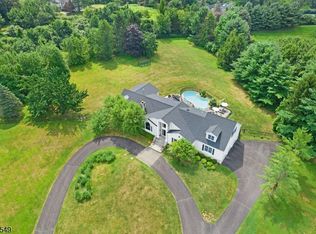 18 Kerby Ln, Mendham Boro, NJ 07945