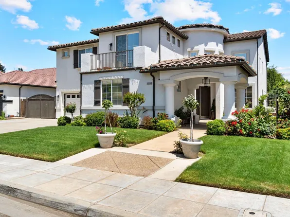 9544 N Larkspur Ave, Fresno, CA 93720