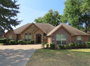 624 Yesterday Dr, Lindale, TX 75771