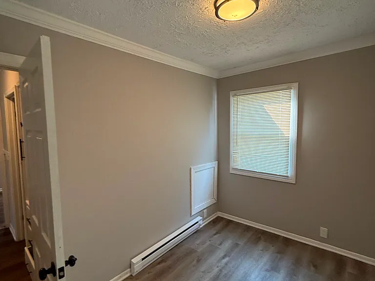 5701 Longwood Ave — Photo 18
