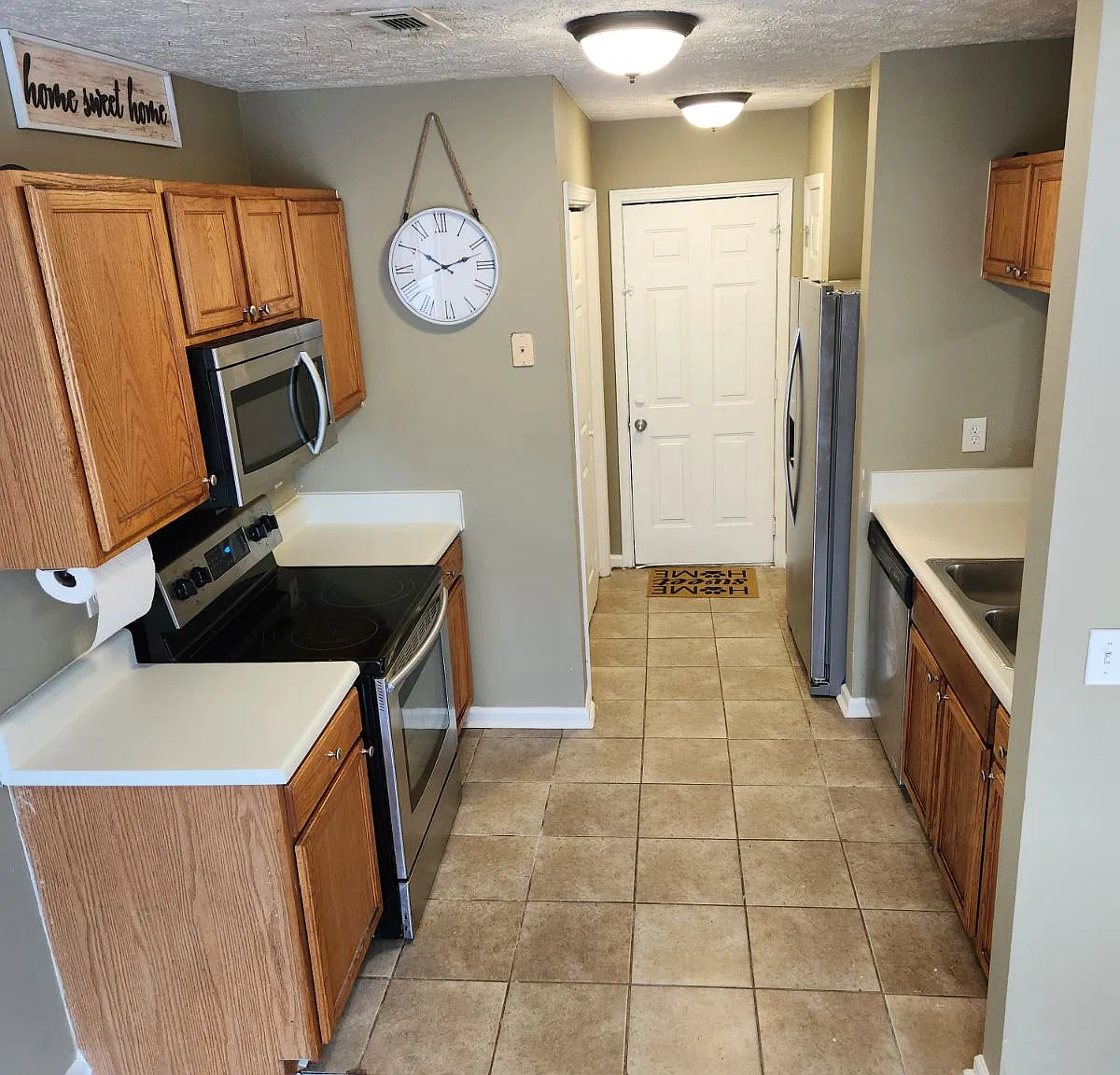 3 bed, 1459 sqft, $1,995 — Photo 4