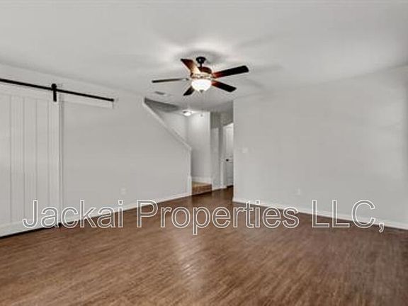 4th image of 232 W Lake St