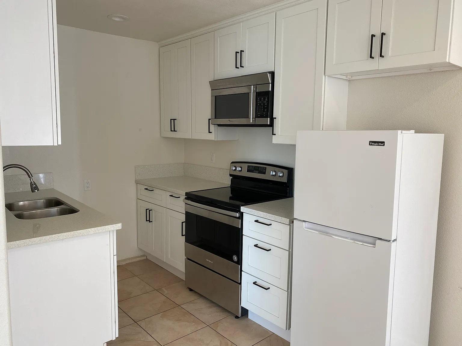1 bed, $2,200 — Photo 3