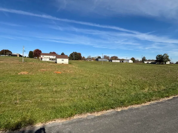 1112 Golf Trail Rd, Jamestown, KY 42629