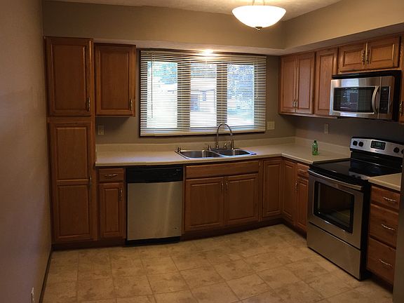 3rd image of 1218 W Jean Ave