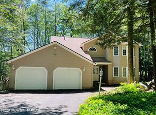 2532 Country Club Dr, Tobyhanna, PA