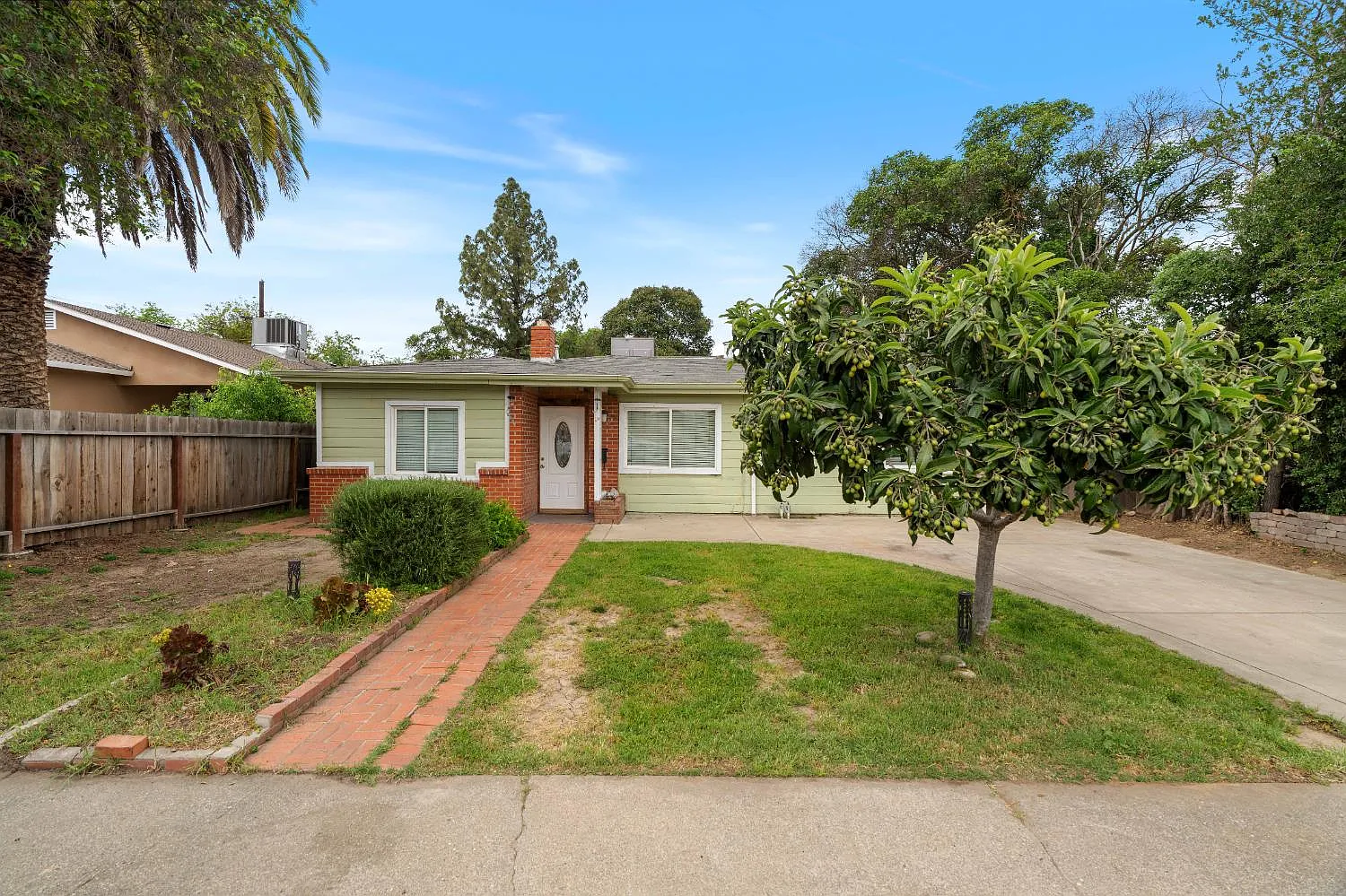 1739 La Jolla Dr photo 1