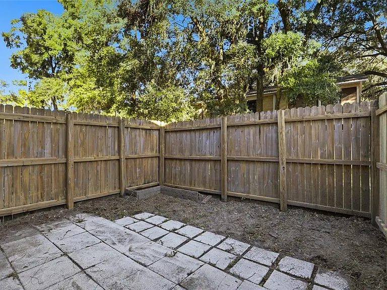 2219 SW 39th Way — Photo 16