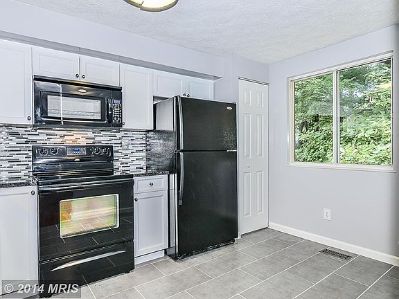 4th image of 12842 Bison Ct