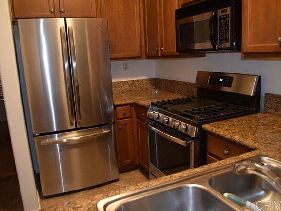 2nd image of 366 Forward St APT E