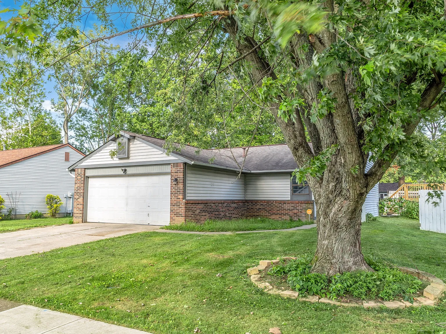3 bed, 1352 sqft, $1,825 — Photo 3
