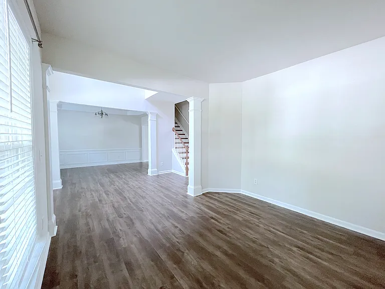 422 Selwood Pl — Photo 10