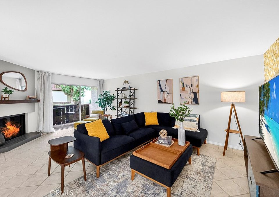 1st image of 15020 Victory Blvd Unit 104