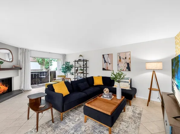 15020 Victory Blvd Unit 104, Van Nuys, CA 91411