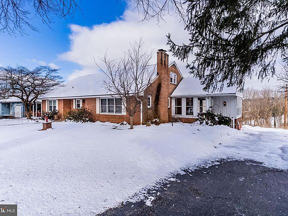 2nd image of 461 Shuler Rd