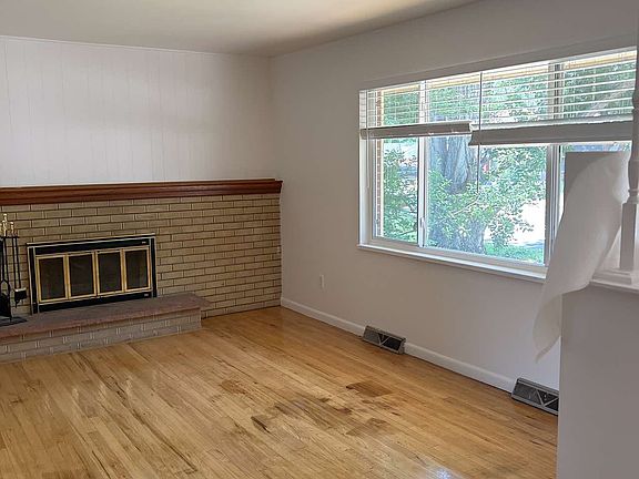 5th image of 2721 Meadowlark Ave