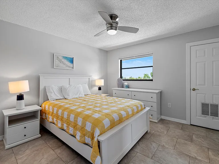 3534 Seaway Dr — Photo 43
