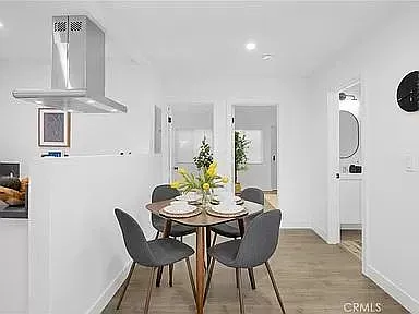 1062 S Gordon St — Photo 12