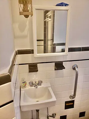 Rented by RealTegrity NY LLC | media 48