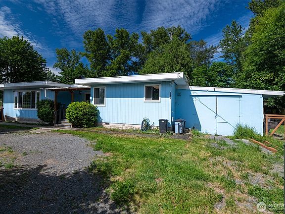 4th image of 14808 Larch Way
