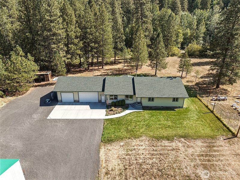 3rd image of 623 South Touchet Road