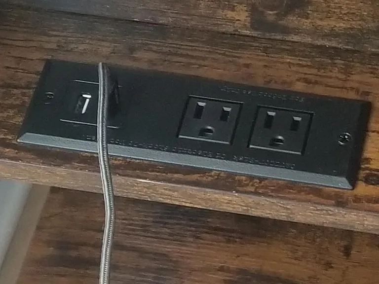 Power w/ USB outlet in side table