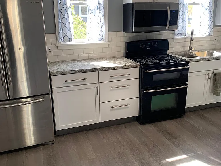 1126 Fulton Ave — Photo 11