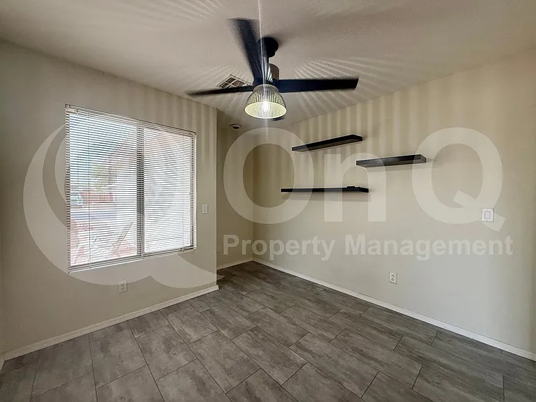 10609 W Rosewood Dr — Photo 10