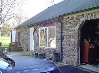 9 Ledum Run Rd, West Grove, PA 19390