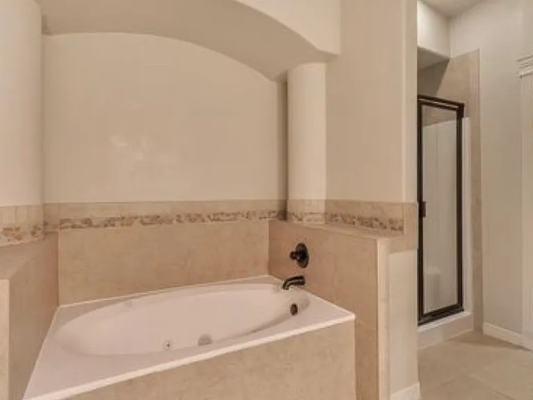 7433 Gulf Creek Dr — Photo 8