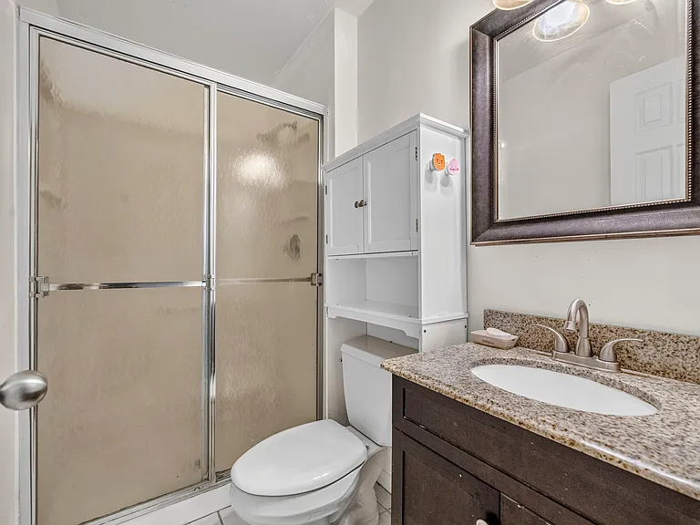224 Washington Ave #B — Photo 18