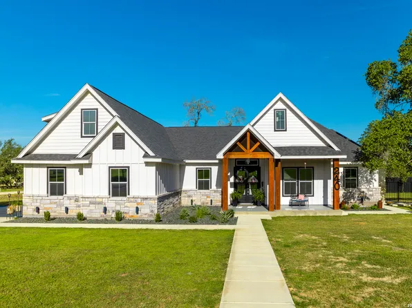 240 Eaglerock, Poteet, TX 78065