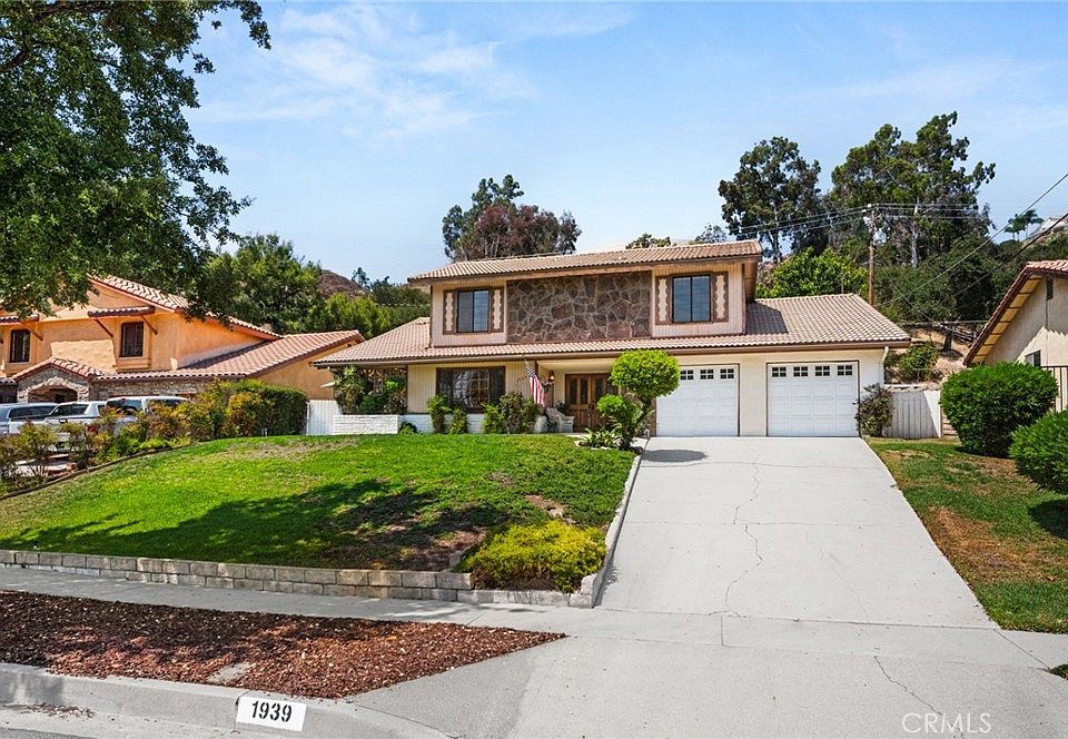 1st image of 1939 Fernridge Dr