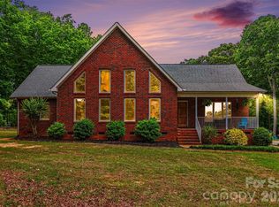 884 Beamguard Rd, Clover, SC 29710