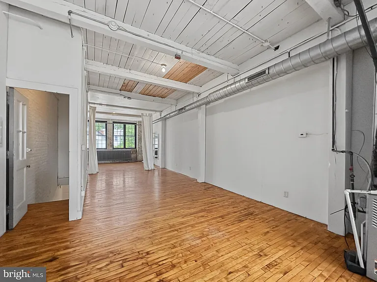 14 W Harvey St #16 — Photo 2